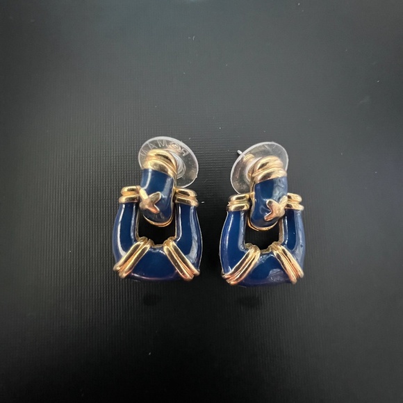 Vintage Avon Earrings Doorknocker Navy Blue Enamel Goldtone Makers Mark - Picture 2 of 5